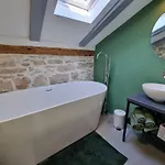 Vega * Visnjan